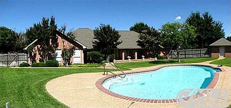 3rd image of 316 Tanglewood Cir