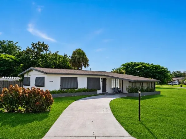 116 Lake AVE, LEHIGH ACRES, FL 33936