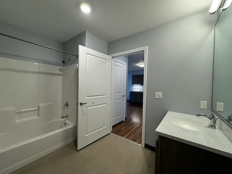 The Ridge at Eastern Trails Apartments — Photo 29