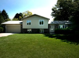 37015 Mulberry Ln, Gurnee, IL 60031