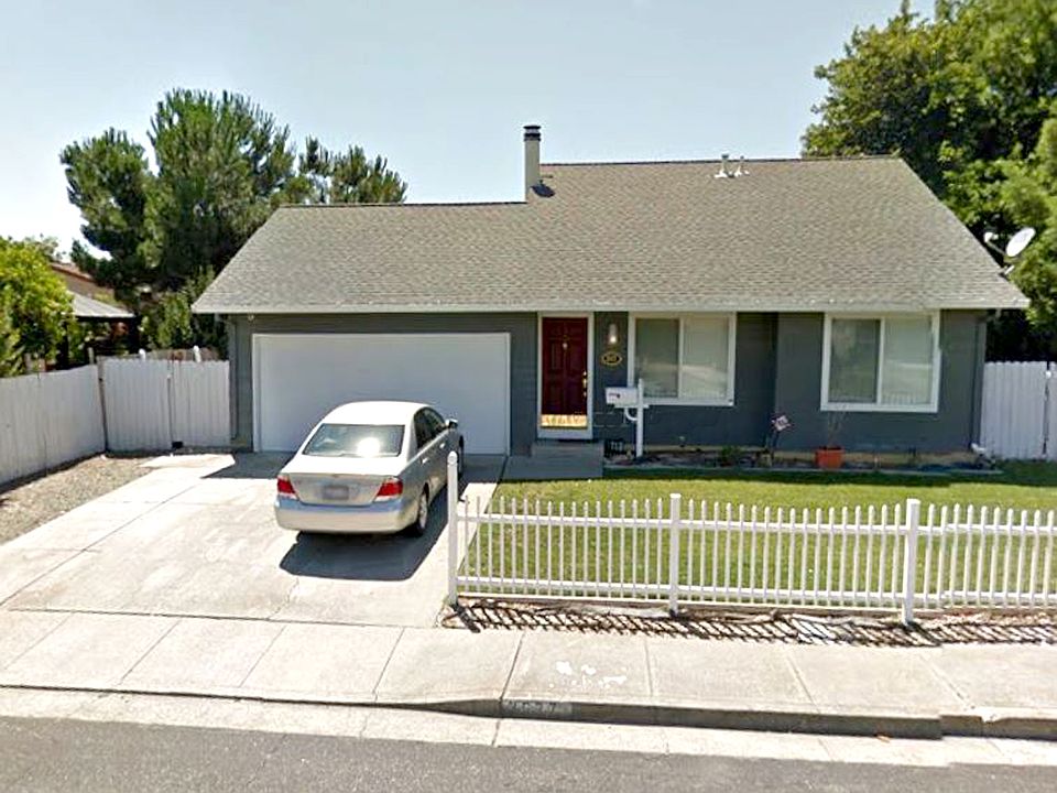 2nd image of 2537 Pembrook Way