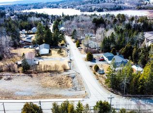 1 Hovey Rd, Quispamsis, NB E2E 3V8