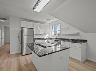 12 Florence St FLOOR 3, Providence, RI 02909