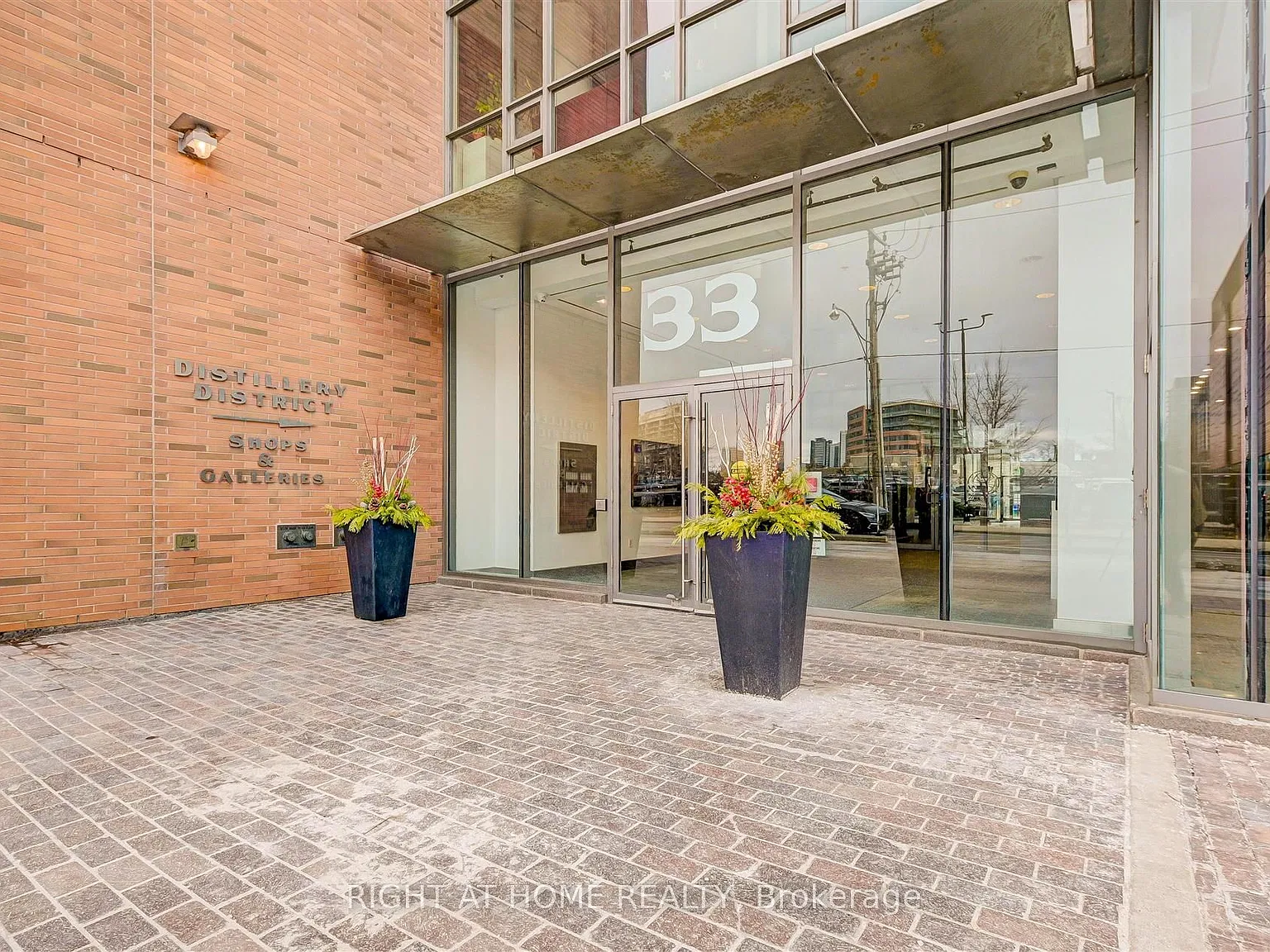 2 bed, $2,400 — Photo 2