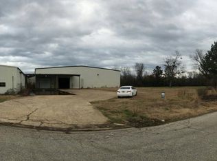 702 S 3rd St, Arkadelphia, AR 71923