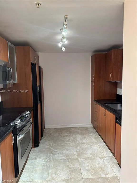 2 bed, 2.0 bath, 1179 sqft, $2,875 — Photo 4