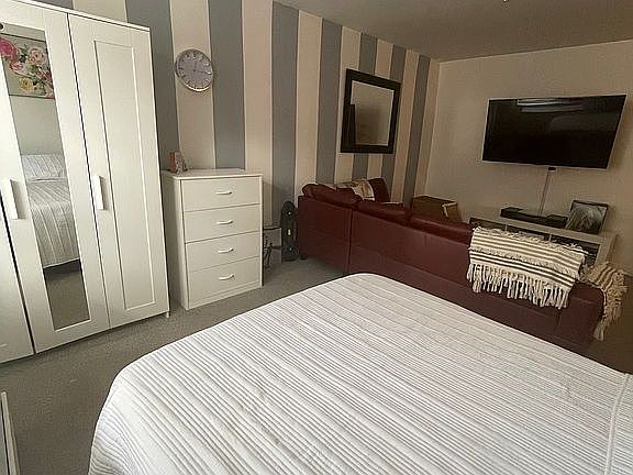 3rd image of 9011 Northern Blvd APT 307