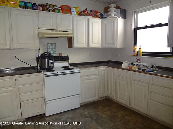 3rd image of 303 N Pennsylvania Ave