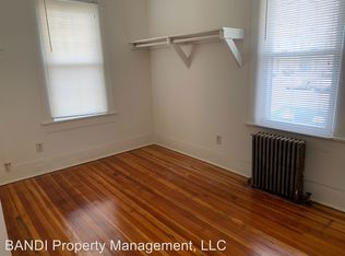 40 Pennington Ave APT 1, Mays Landing, NJ 08330