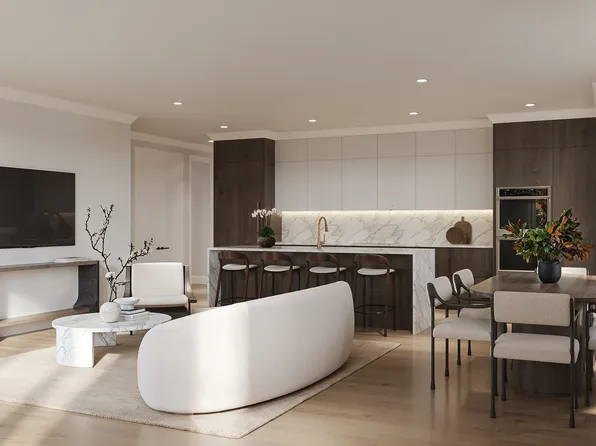 32 Auburn St #Penthouse, Brookline, MA 02446