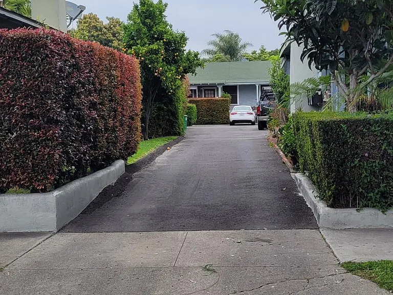 124 N Nopal St #1/2 — Photo 2