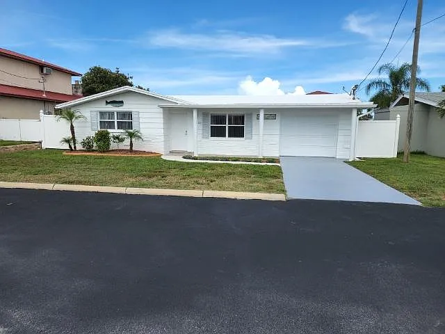 13521 Allyn Dr — Photo 1