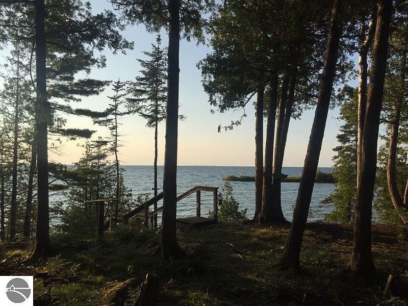 1st image of N Cathead Bay Dr