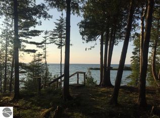 N Cathead Bay Dr, Northport, MI 49670