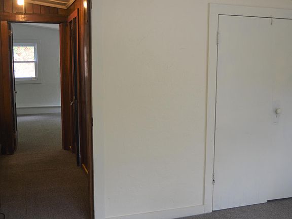 Front bedroom toward rear bedroom