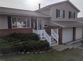 2520 Primewood Rd, Akron, OH 44305