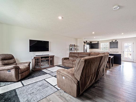 5th image of 5264 Earhart Dr
