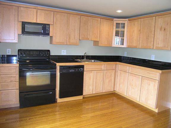 3rd image of 110 Beachview Ave Unit 226