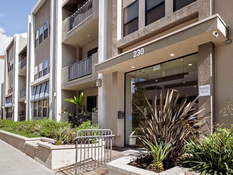 230 Jackson St #206 — Photo 17