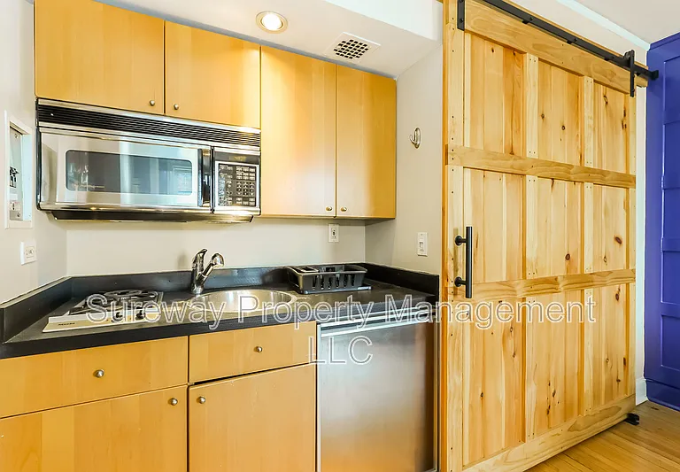 44 Nassau St #H — Photo 9