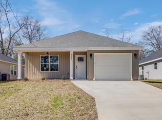 8084 3rd St, Laurel Hill, FL 32567