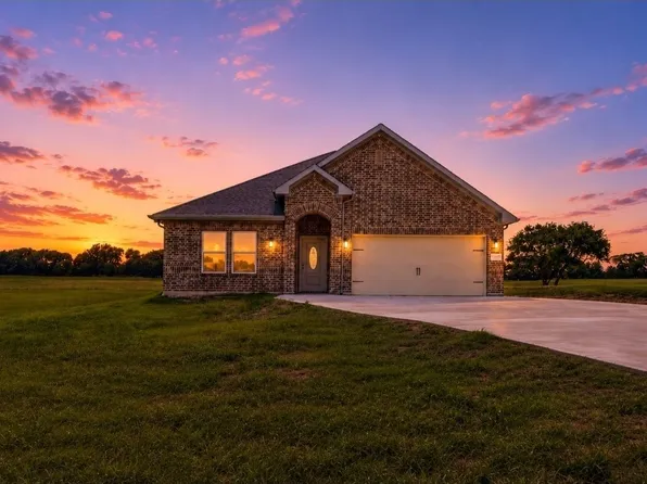 1948 County Road 1255, Savoy, TX 75479