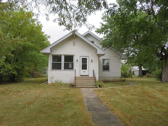 3rd image of 643 N Cedar St