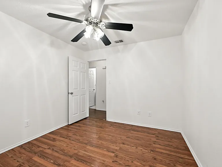 1455 Morrison Dr — Photo 9