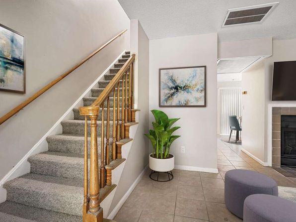 300 Meredith Sq #159