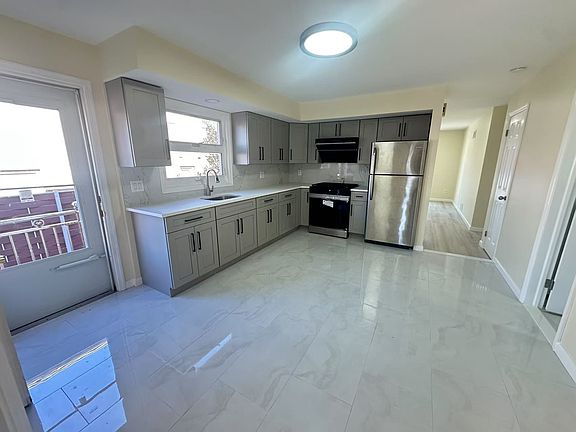 4th image of 263 Delmar Ave Floor 2
