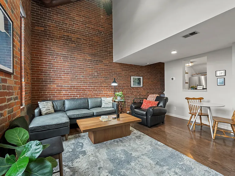 544 S Front St #315 — Photo 11