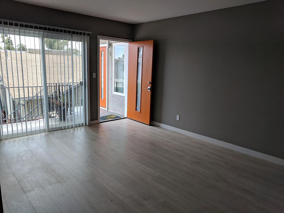 1st image of 4533 North Ave Unit 4
