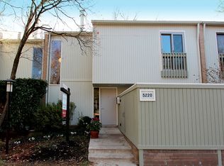 5220 Pooks Hill Rd, Bethesda, MD 20814