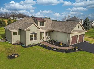 1388 Coach Rd, Skaneateles, NY 13152