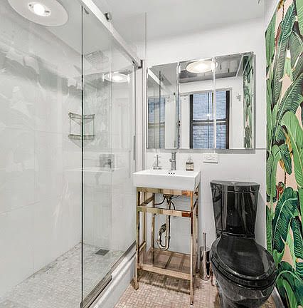 4th image of 221 W 21st St APT 2B