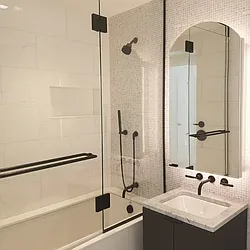 Rented by Chase Global Realty Corp