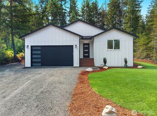 20 E Meadow Mist Pl, Belfair, WA 98528