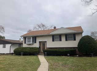 2103 Hermon Ave, Zion, IL 60099