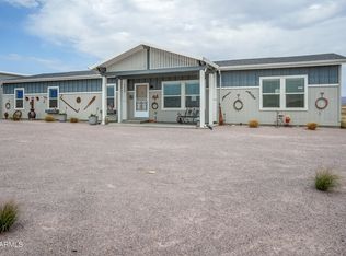 26340 N Vineyard Ln, Paulden, AZ 86334