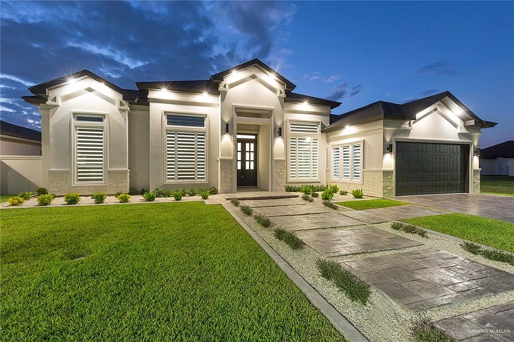 4 bed, 3.5 bath, 2300 sqft, $3,700 — Photo 3
