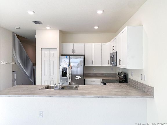 3rd image of 10472 W 32nd Ln #10472