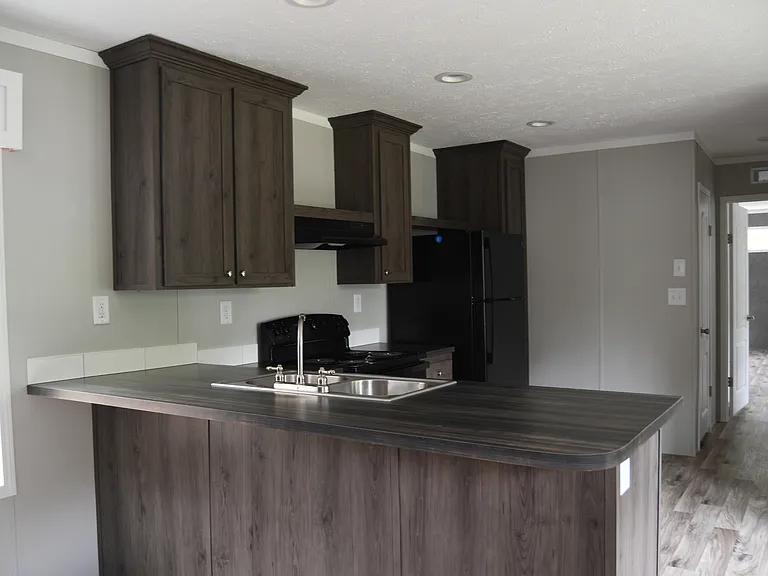 122 Willow Dr — Photo 6