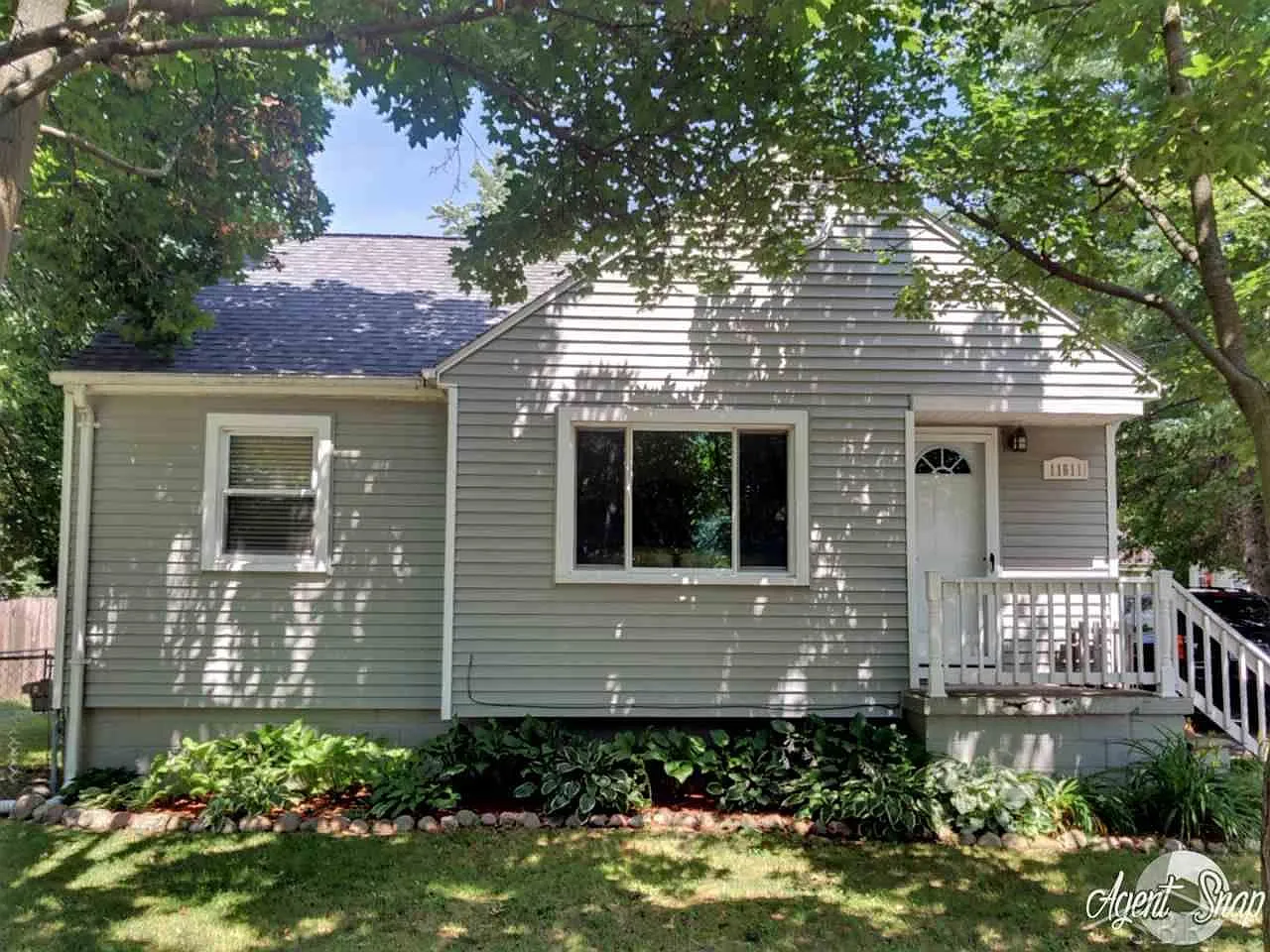11611 Hazel Ave photo 1