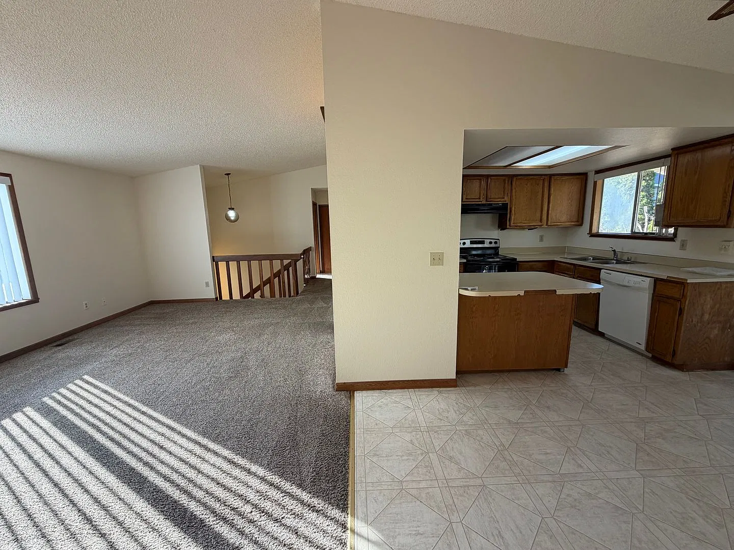 Now renting 3 bedroom House — Photo 4