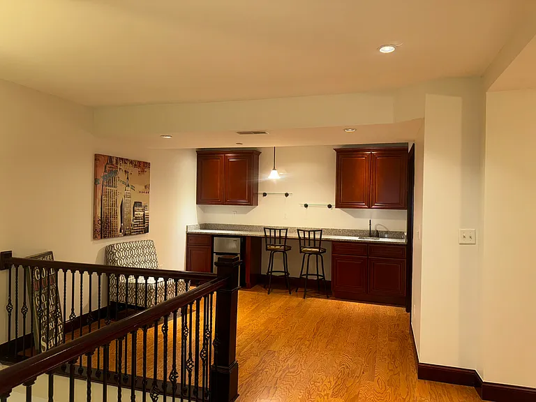 Gallery 1014 — Photo 22