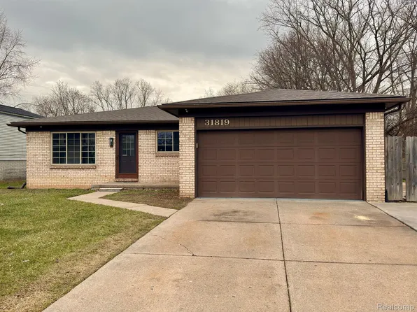 31819 Forrest Dr, Fraser, MI 48026