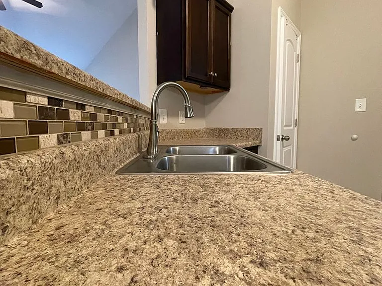 308 Sinclair Ln — Photo 9