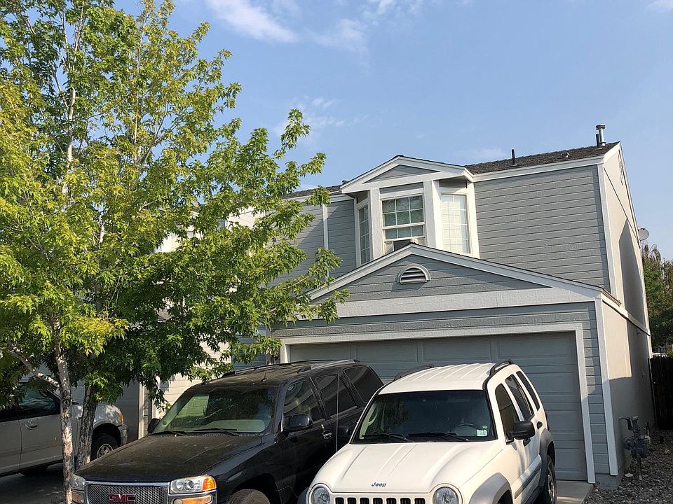 1st image of 4066 Village Dr