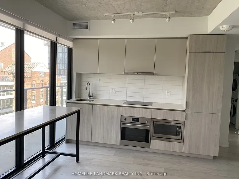 47 Mutual St #904 — Photo 3