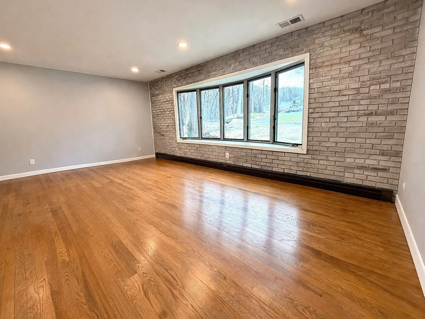 3 bed, 2.5 bath, 2475 sqft, $3,100 — Photo 4
